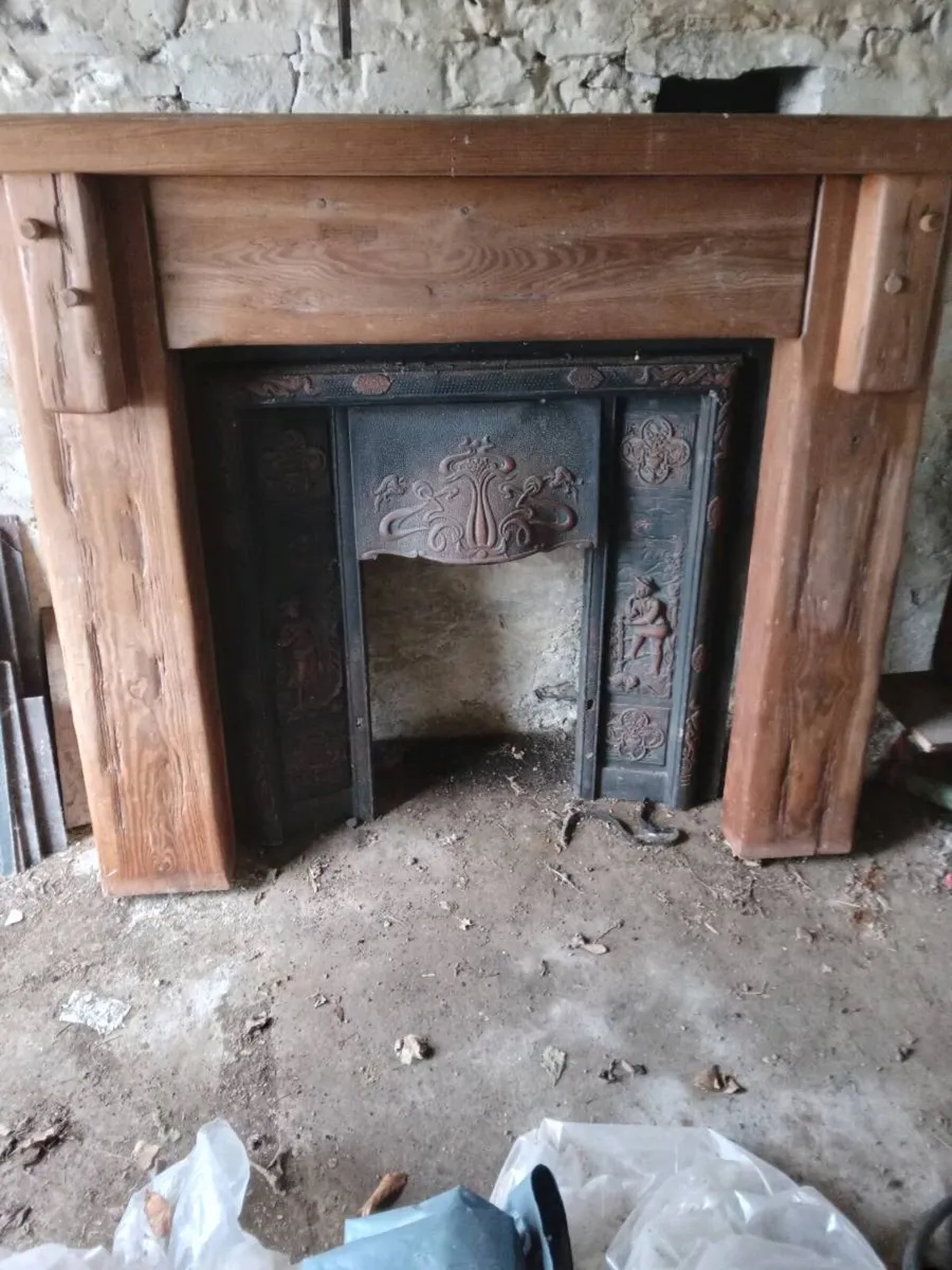 House items - Image 1