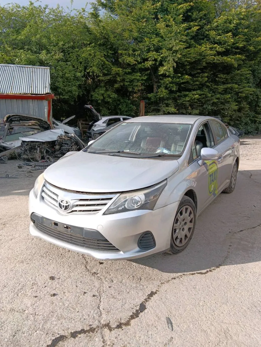 Breaking Toyota avensis 2014 diesel - Image 1