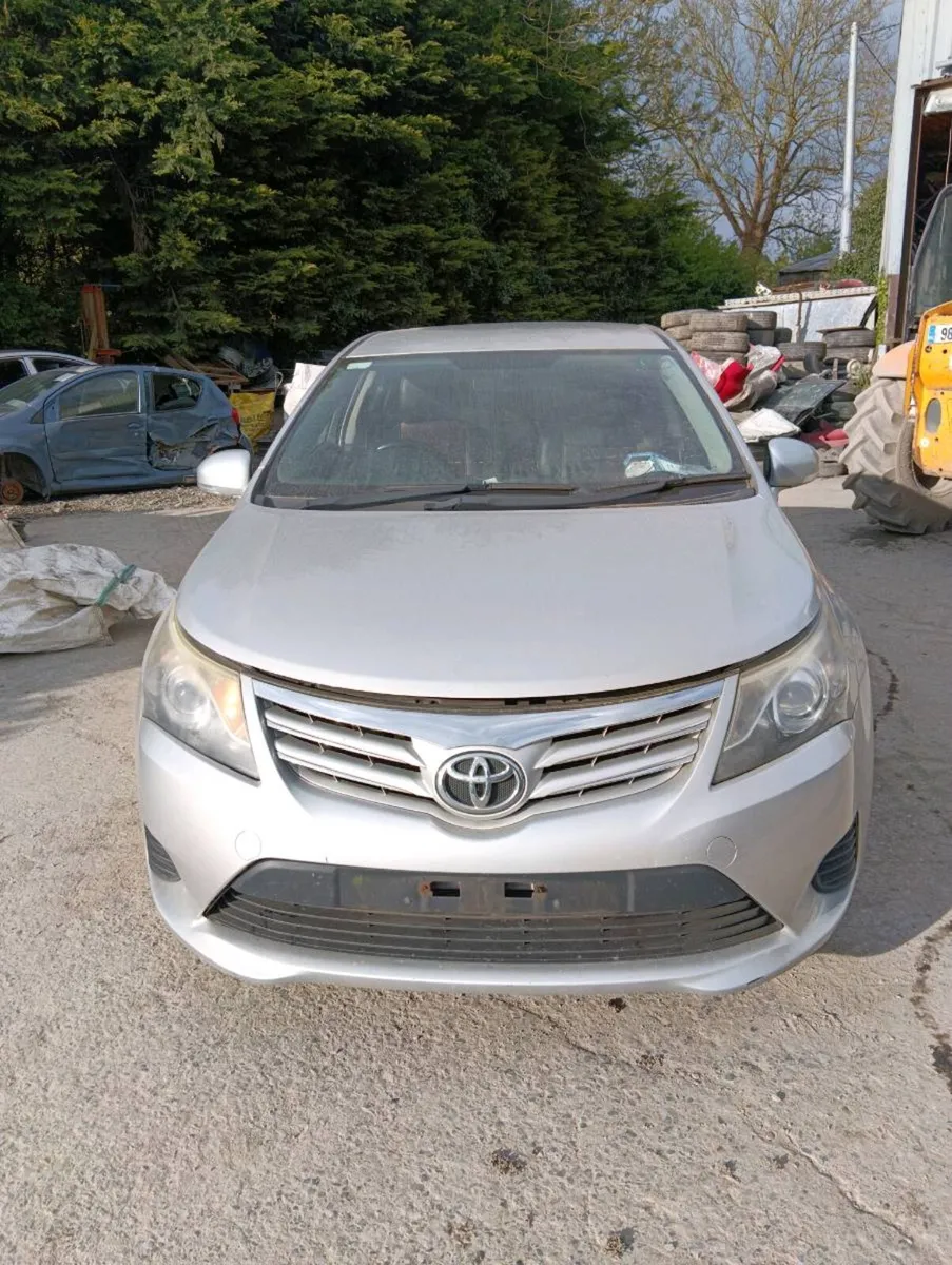 Breaking Toyota avensis 2014 diesel - Image 2