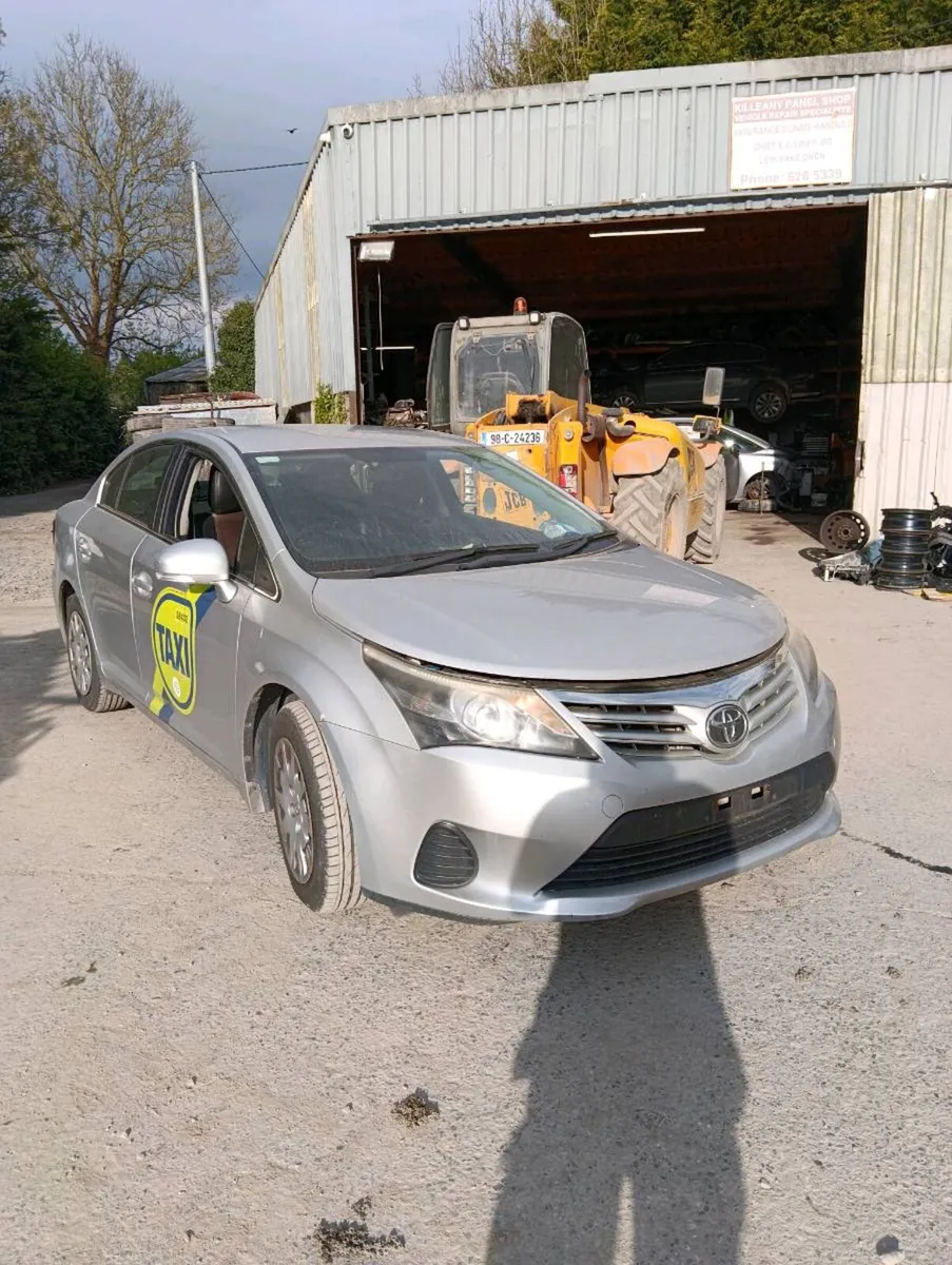 Breaking Toyota avensis 2014 diesel - Image 4