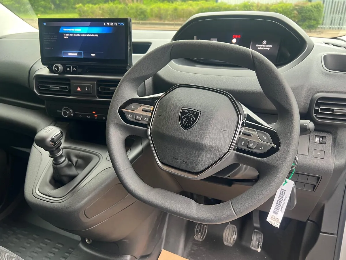 Peugeot Partner Professional Plus  Zero VAT Option - Image 4