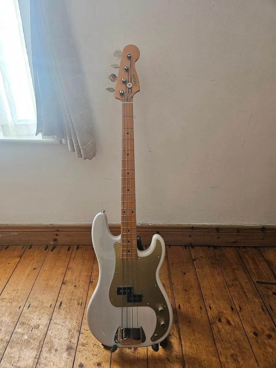 Squier 40th Anniversary Vintage P Bass - Image 3