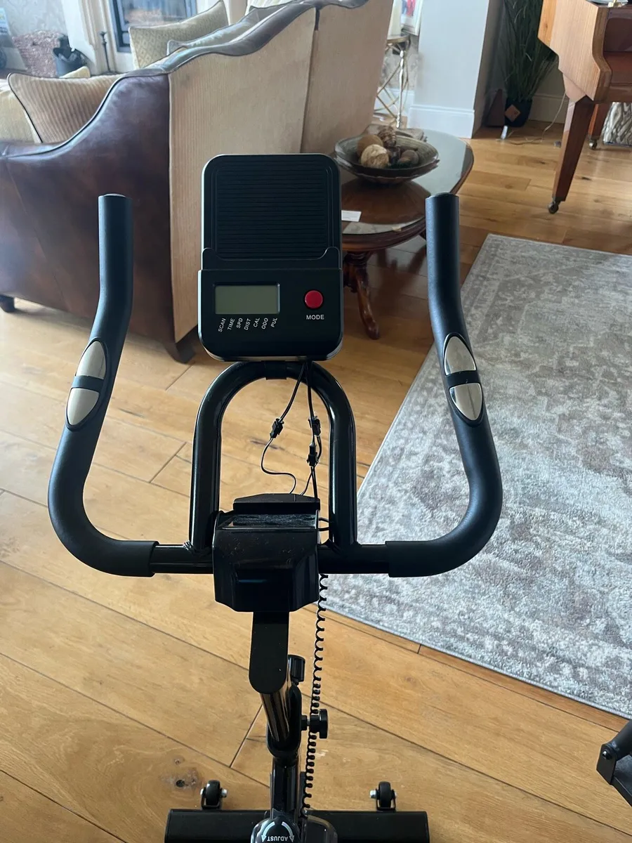 Exercise bike - Image 2