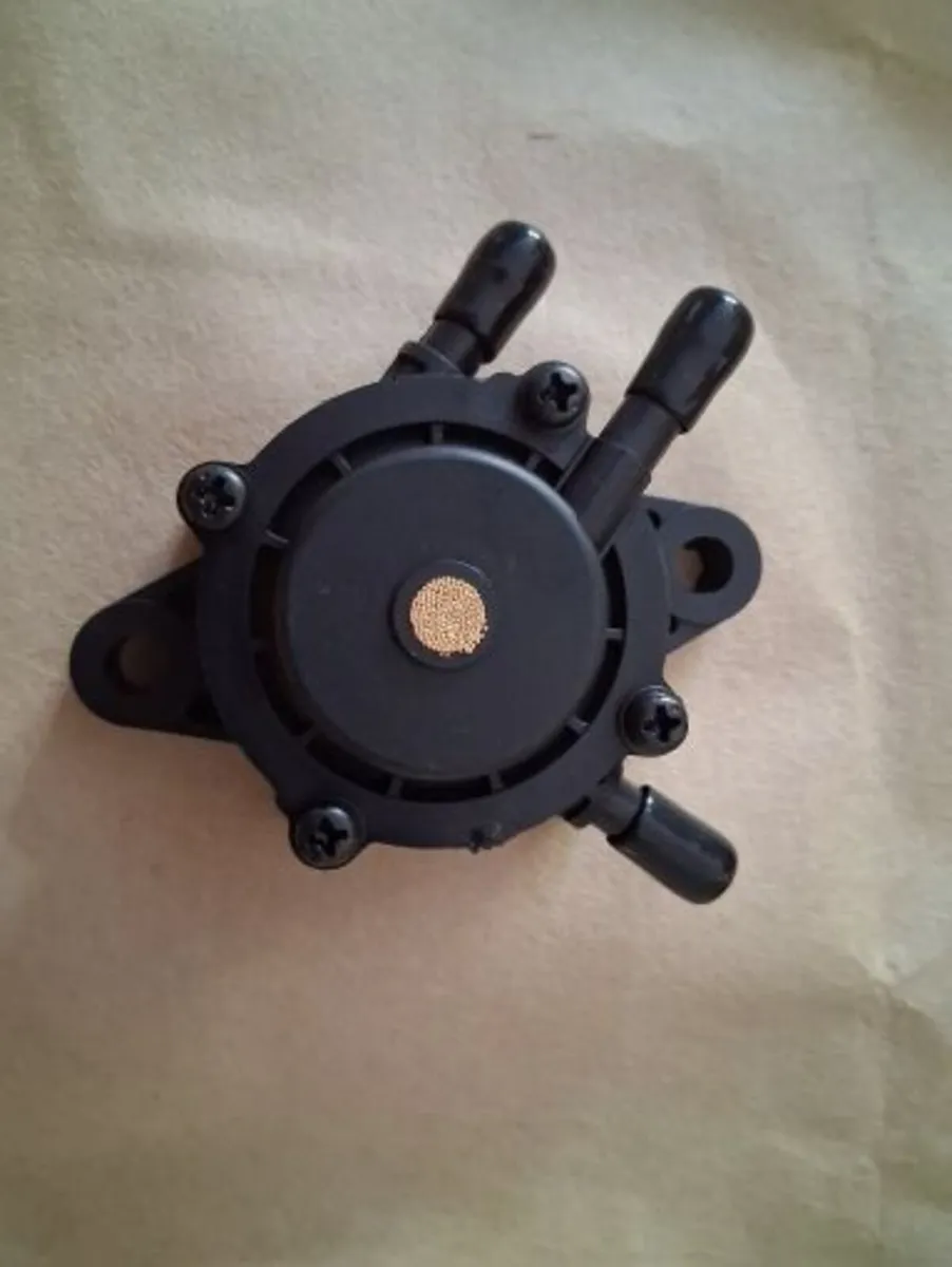 Petrol pump for Kolher ride on mower engine - Image 1