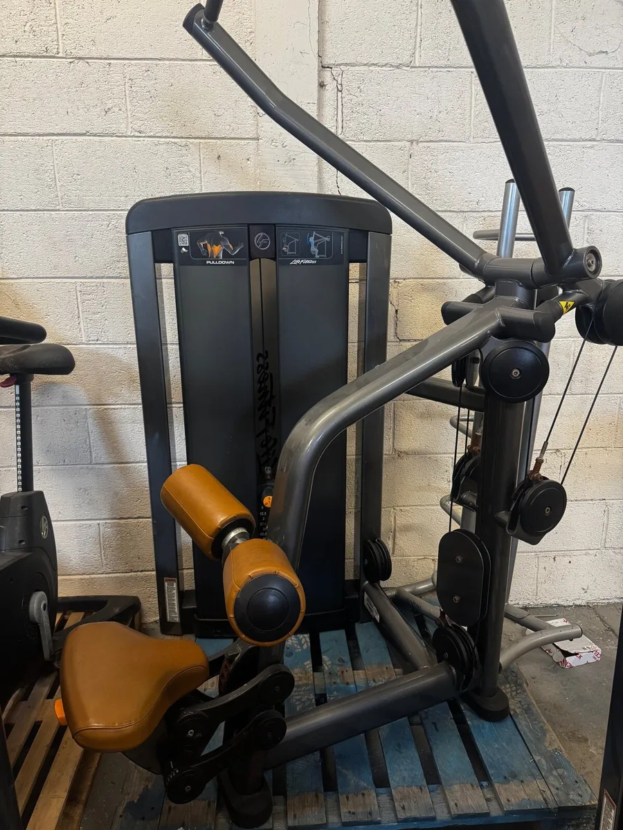 Life fitness machines - Image 4