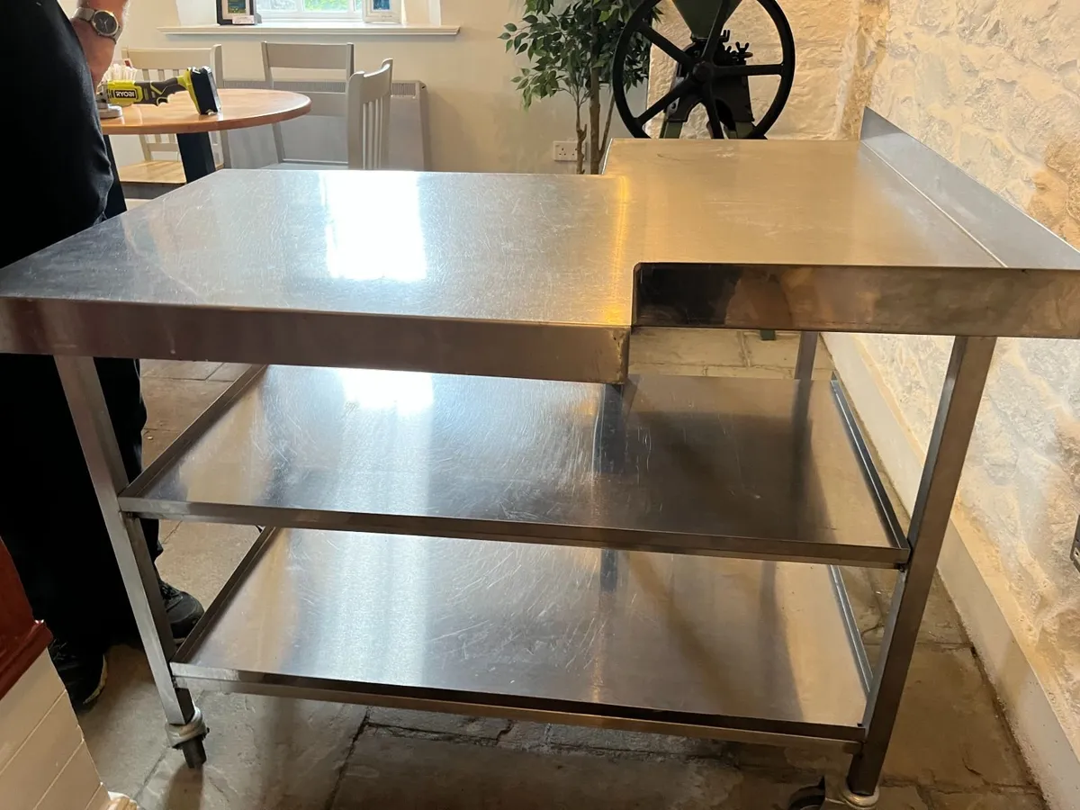 Catering counter corner until on wheels - Image 2