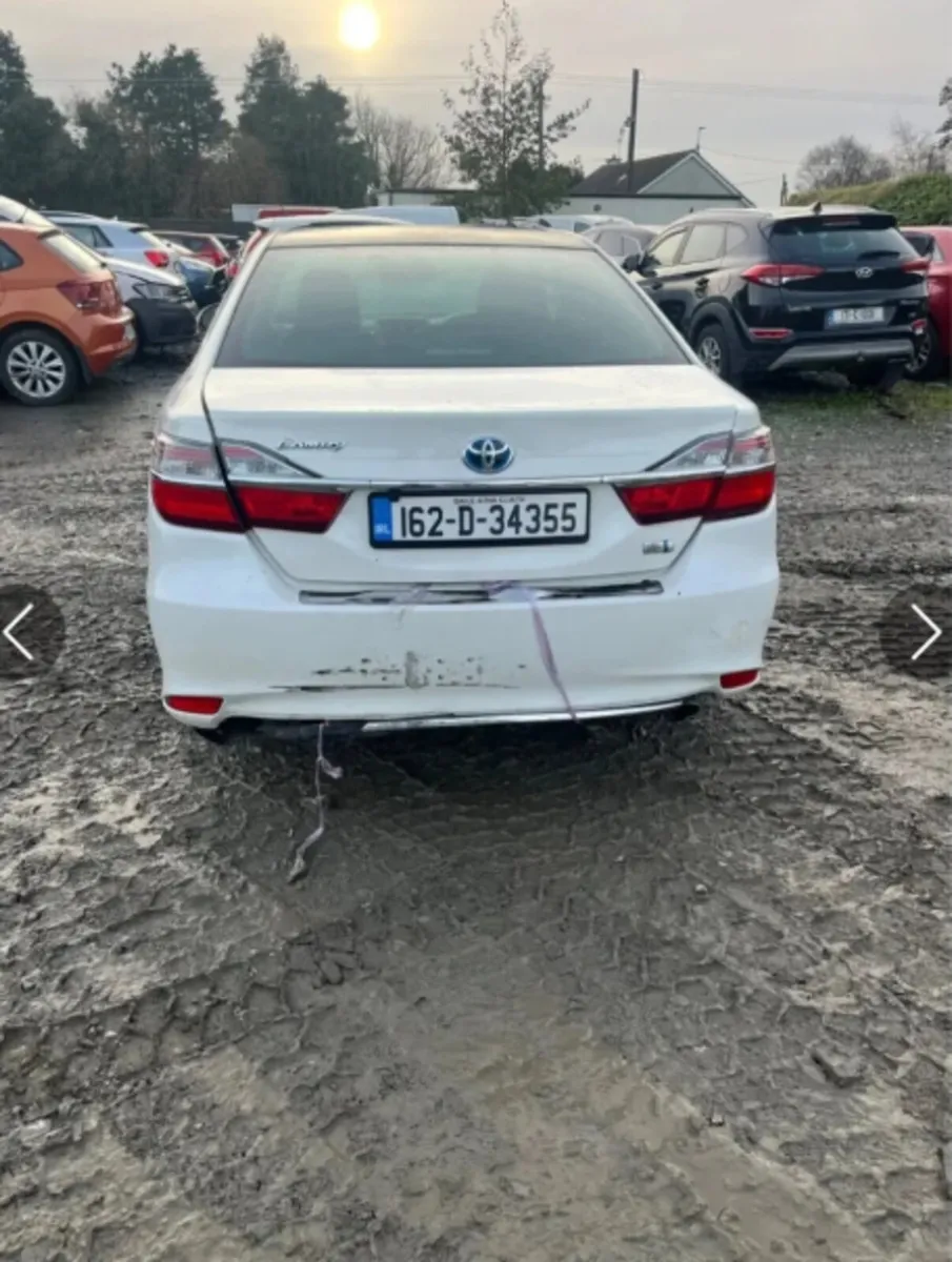 2016 Toyota Camry 2.5 Petrol Hybrid - Image 2