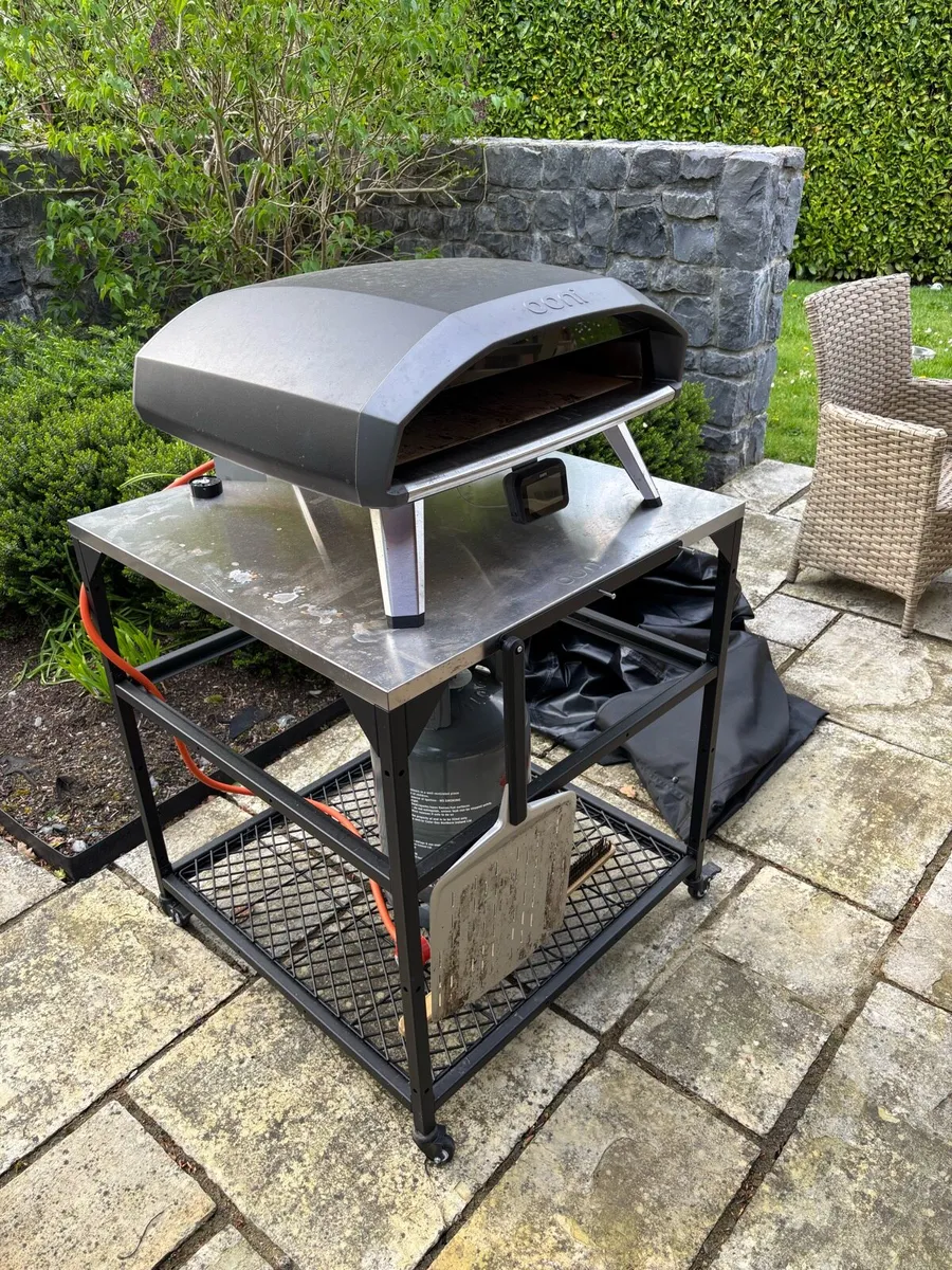 Ooni Koda Pro 2 Pizza Oven and Table - Image 1