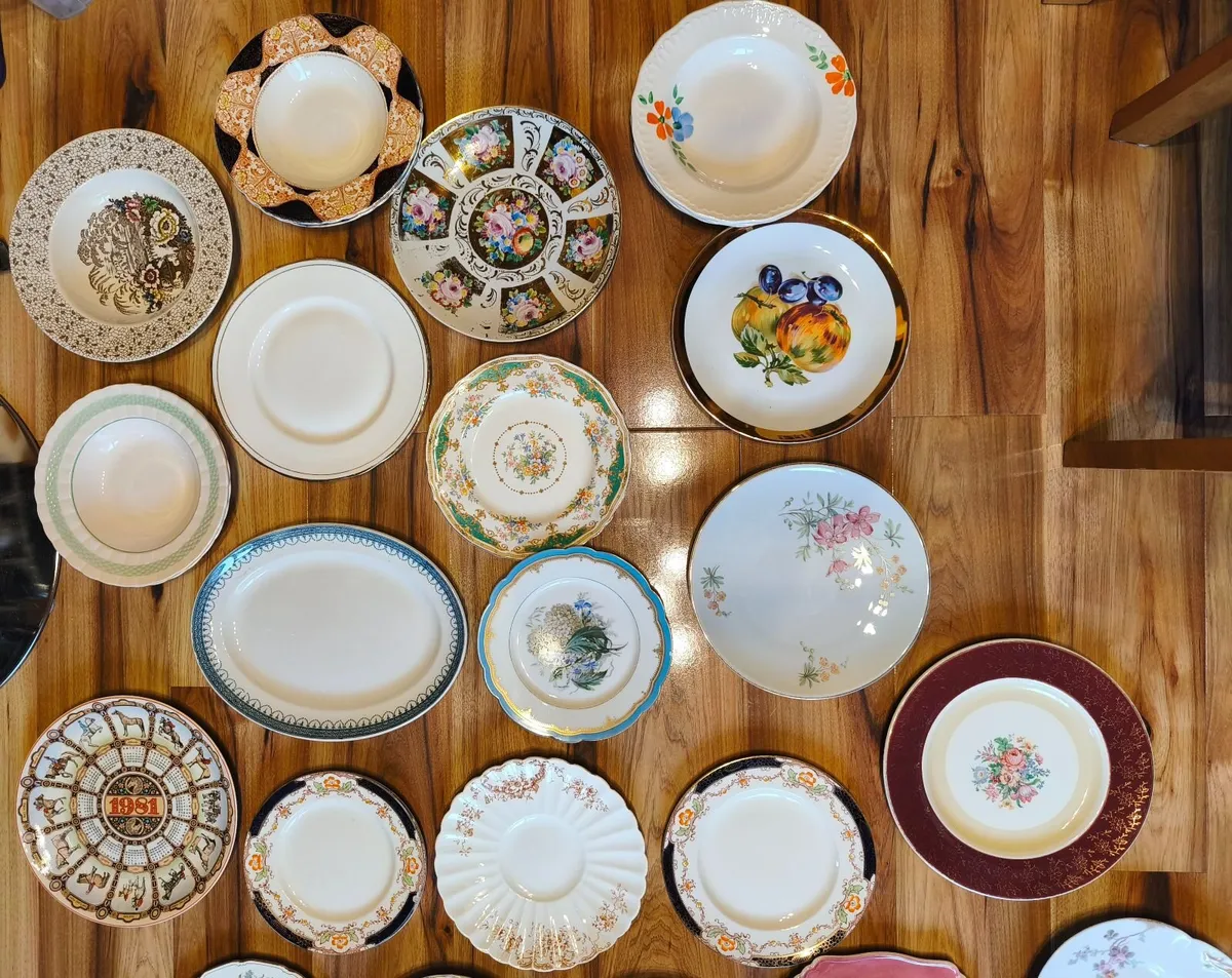 Vintage and Antique plates - Image 3