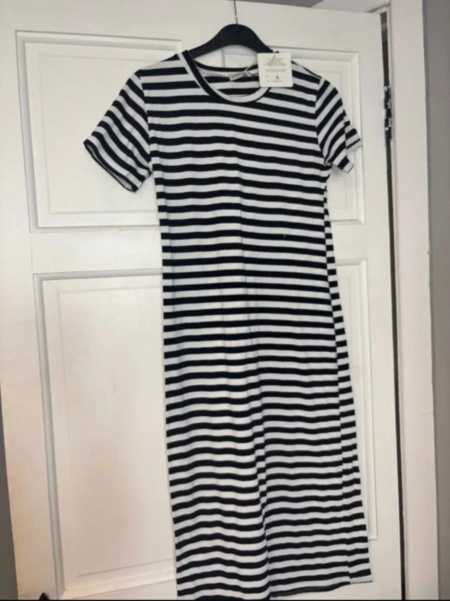 Women’s clothes - Image 1