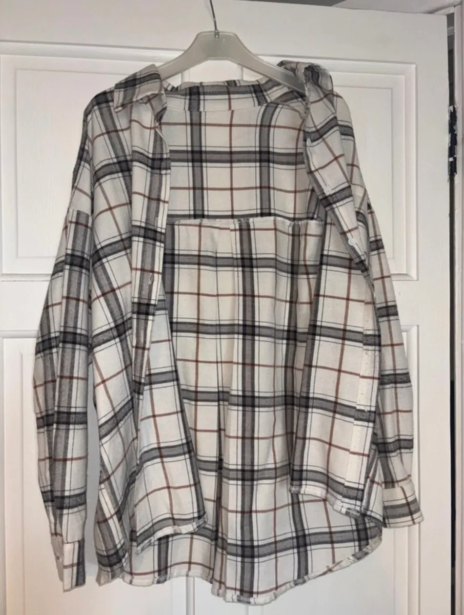 Women’s clothes - Image 4