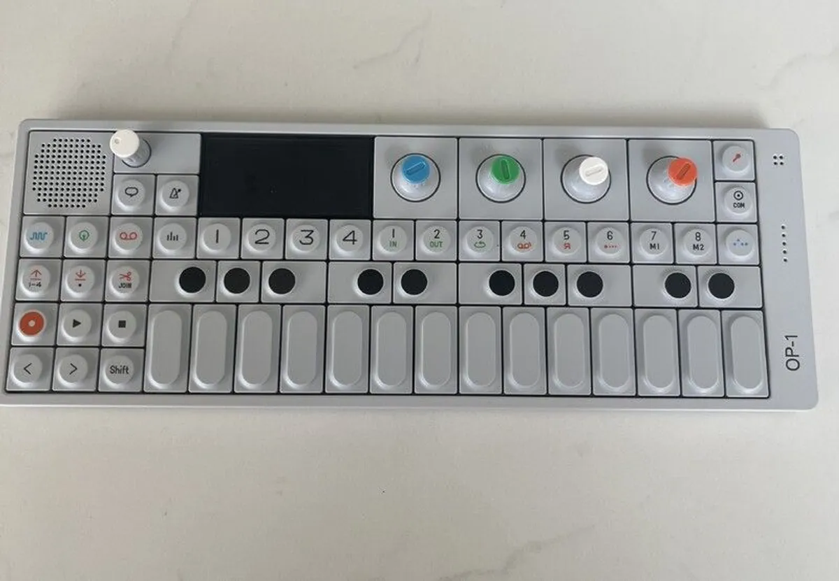 teenage engineering op-1 original - Image 1