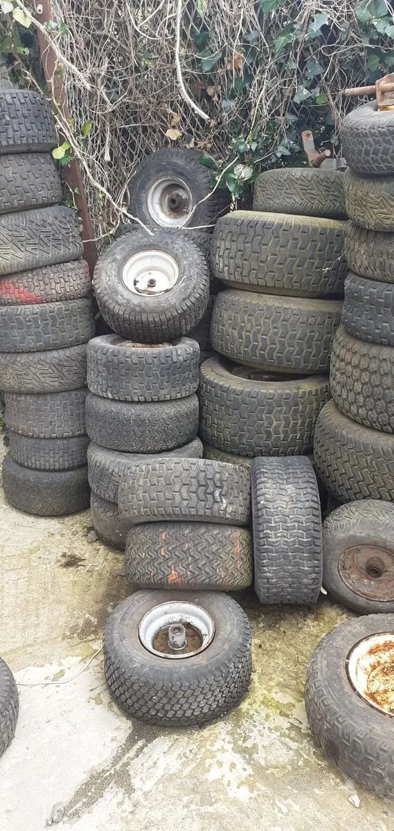 Selection of Tyres and wheels for ride on mowers.