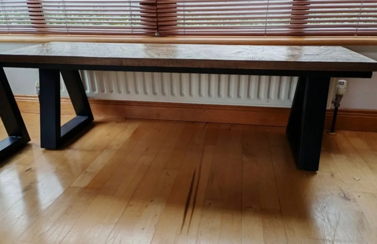 Table bench and 4 chairs - Image 2