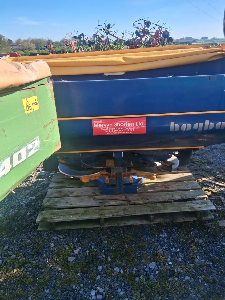 Fertiliser Spreader - Image 3