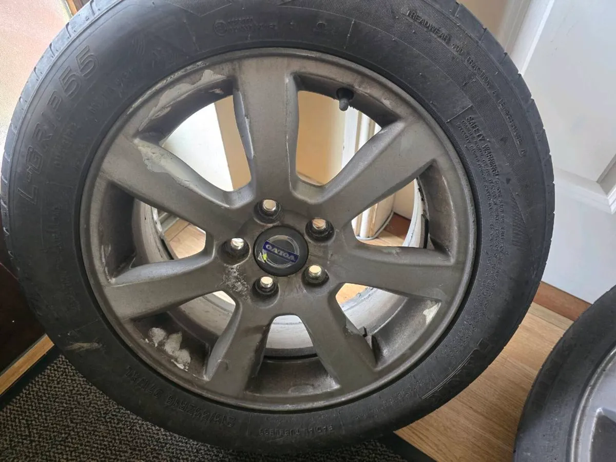 Volvo alloys wheels 215/55/r16 - Image 3