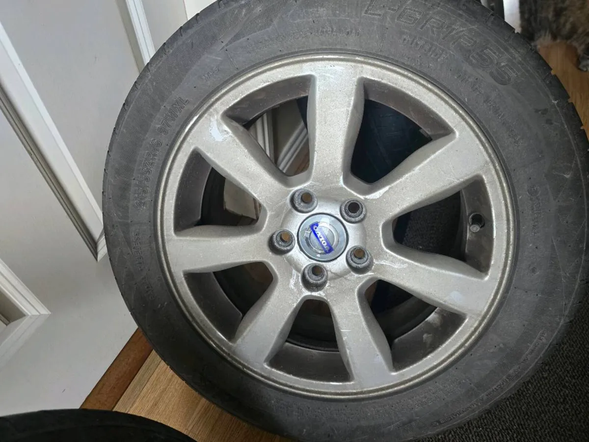 Volvo alloys wheels 215/55/r16 - Image 4