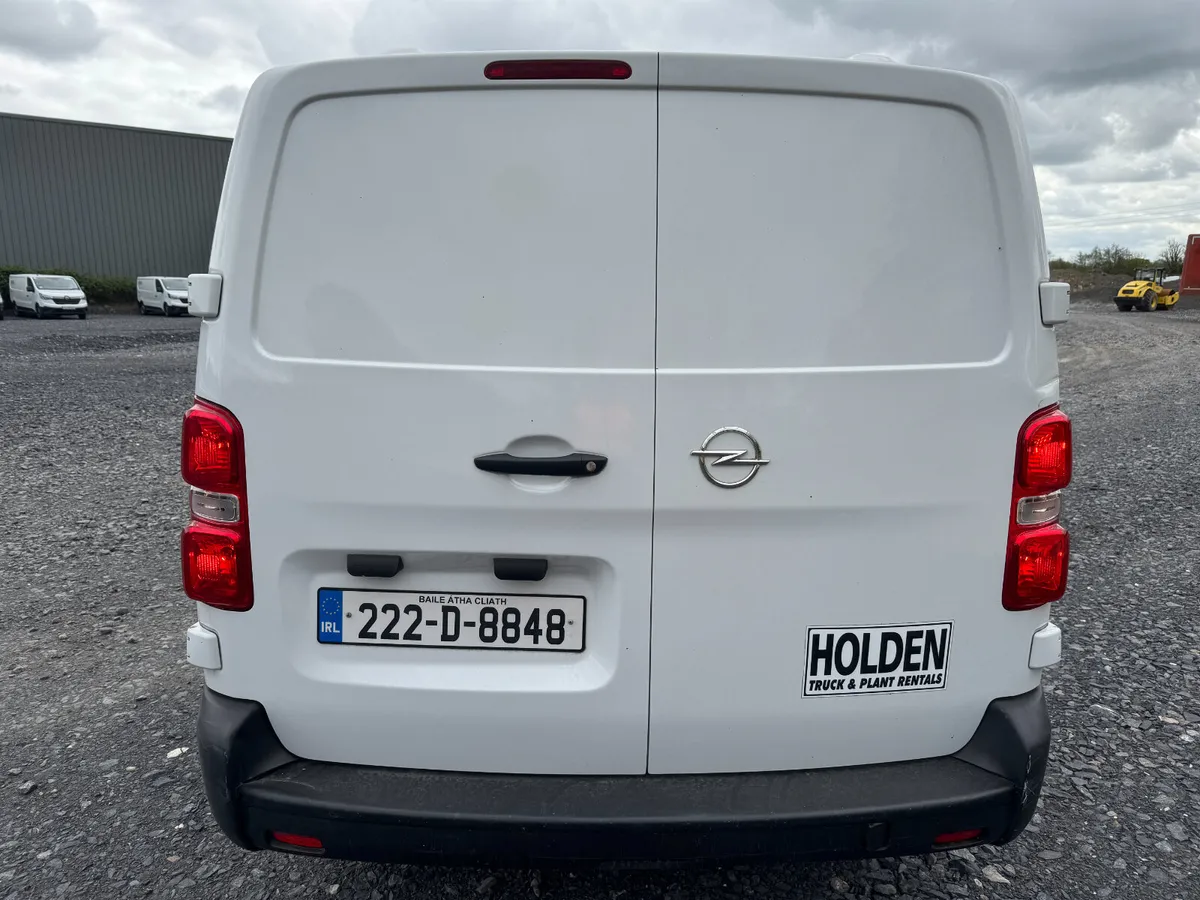 BID ONLINE NOW - UNRESERVED 2022 OPEL COMBO VAN - Image 4