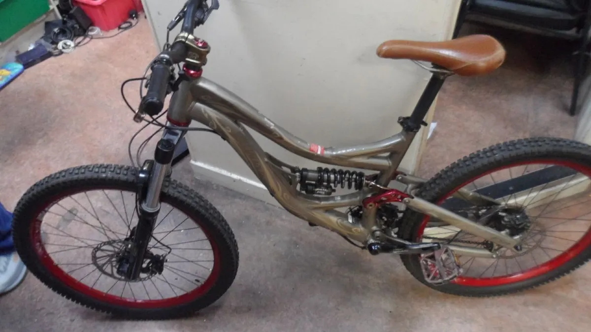 Specialized Dual Suspension Bike - Image 1