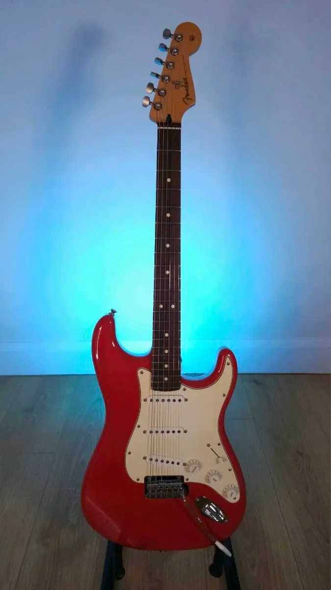 Fender Stratocaster Player Series, Fiesta Red - Image 2