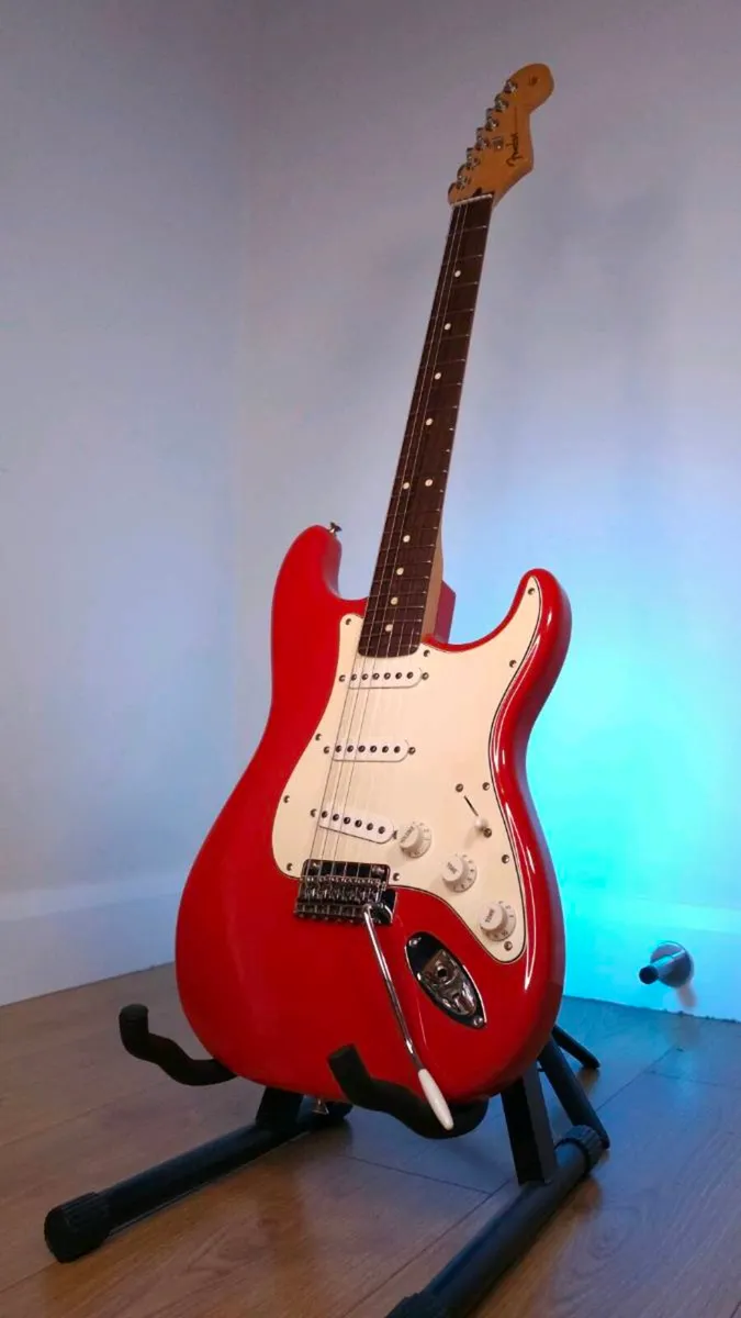 Fender Stratocaster Player Series, Fiesta Red - Image 1