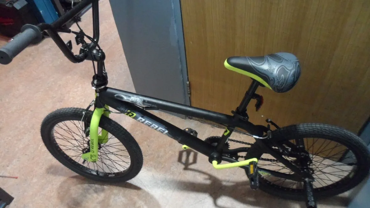 BMX Bike - Image 1