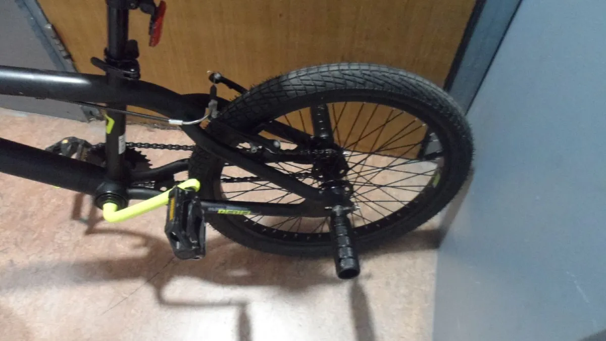 BMX Bike - Image 4