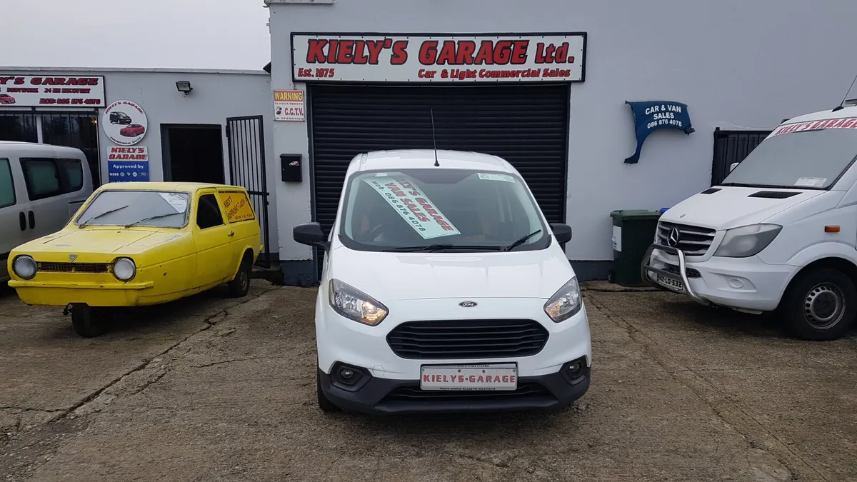 Ford Courier TRENDLINE 6 SPEED NO VAT - Image 2