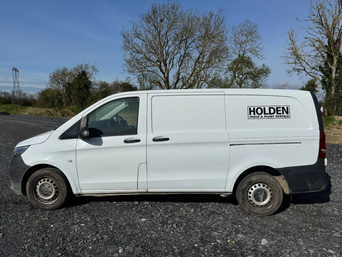 BID ONLINE NOW- UNRESERVED 2022 MERCEDES BENZ VITO - Image 2