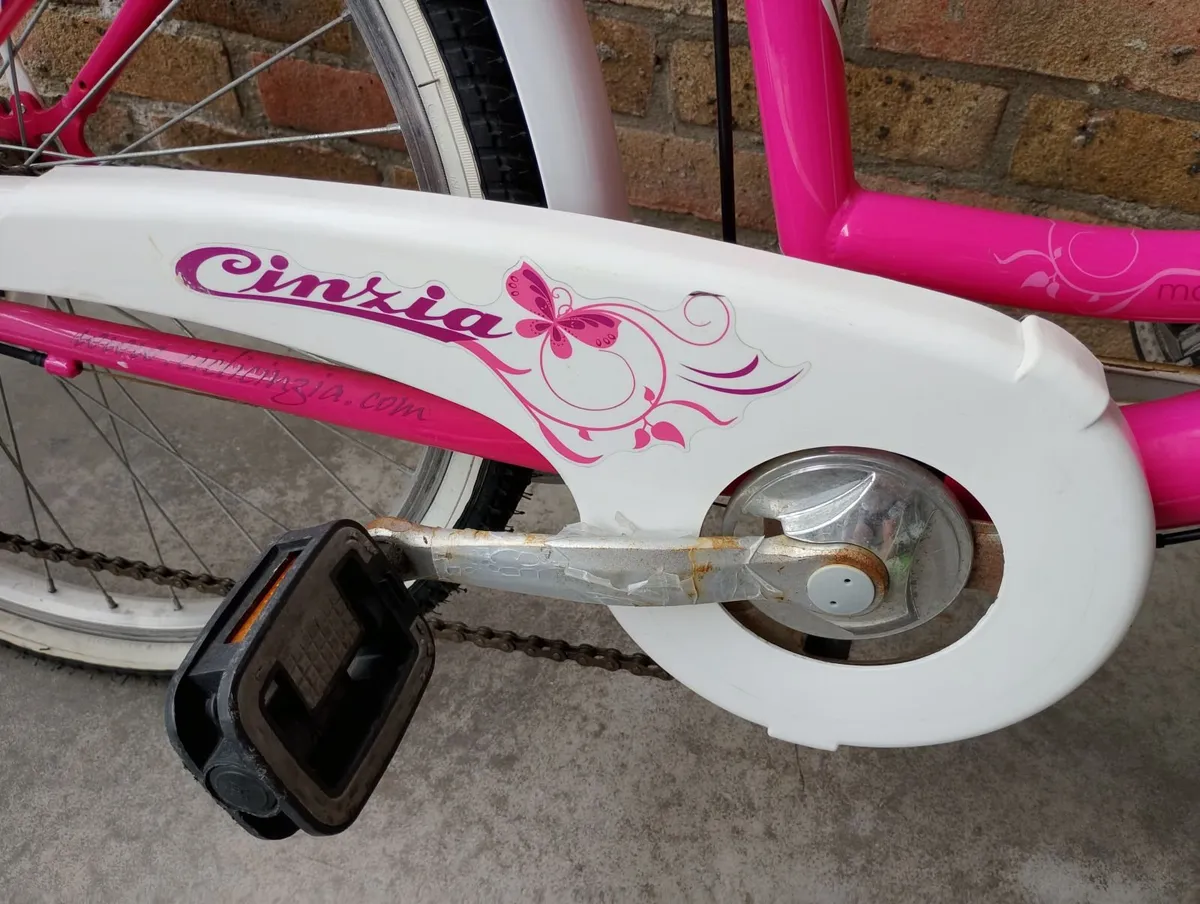 Girl's Bicycle - Image 4