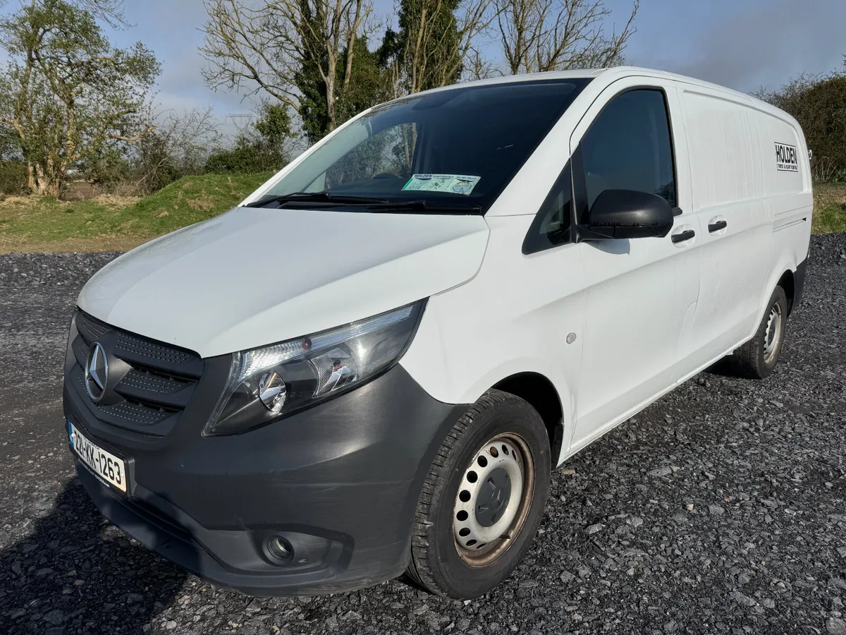 BID ONLINE NOW UNRESERVED 2022 MERCEDES BENZ VITO - Image 1