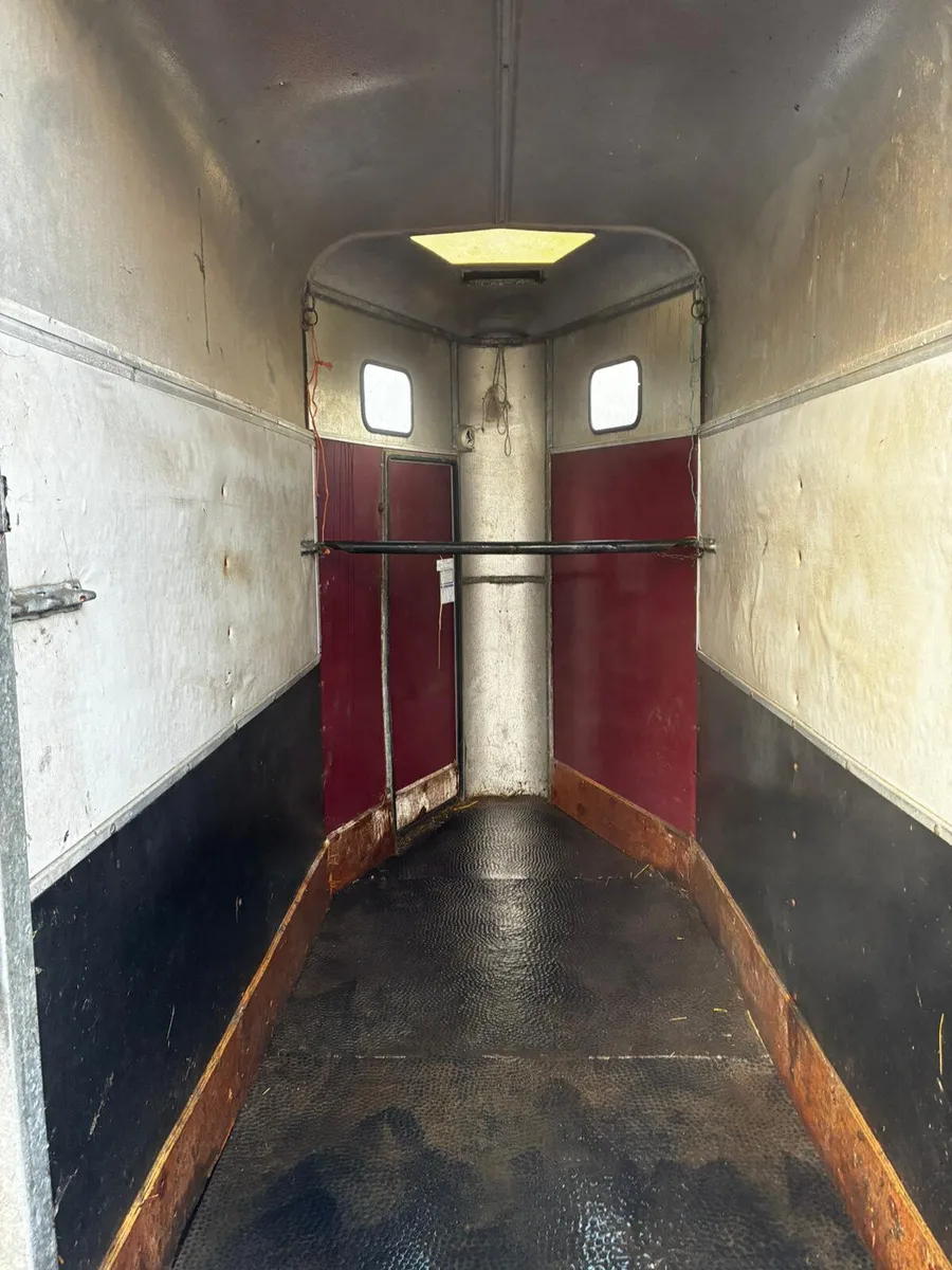 Ifor williams mare and foal box - Image 3