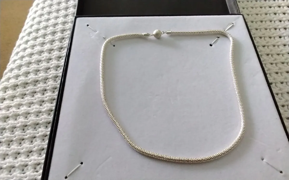 Sterling Silver necklace new condition 18" - Image 4