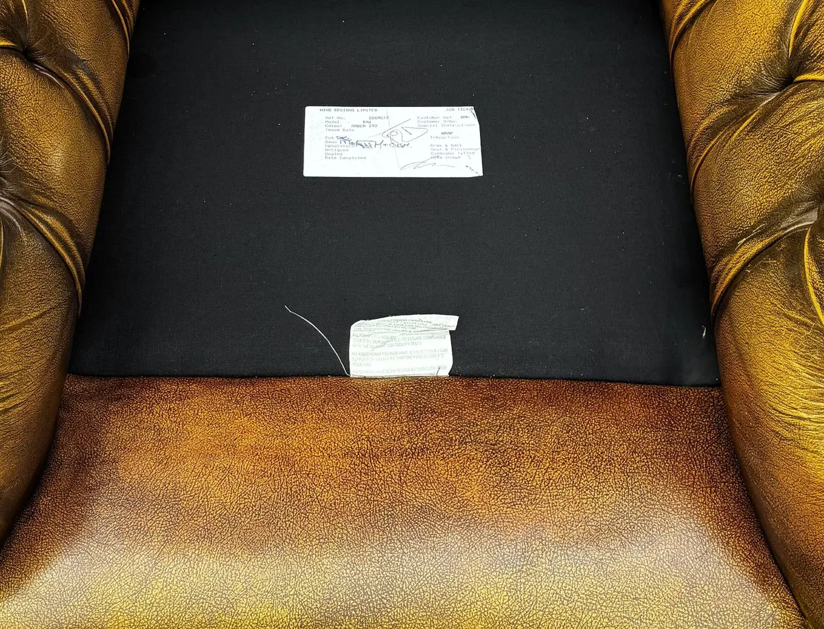 VINTAGE CHESTERFIELD STYLE SOFA & ARMCHAIRS - Image 3