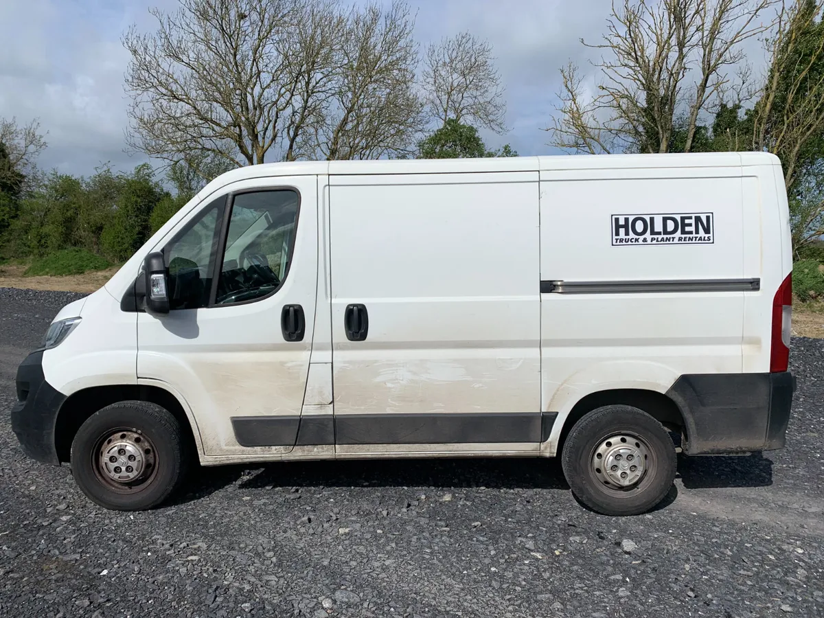 BID ONLINE NOW - UNRESERVED CITROEN RELAY VAN - Image 2