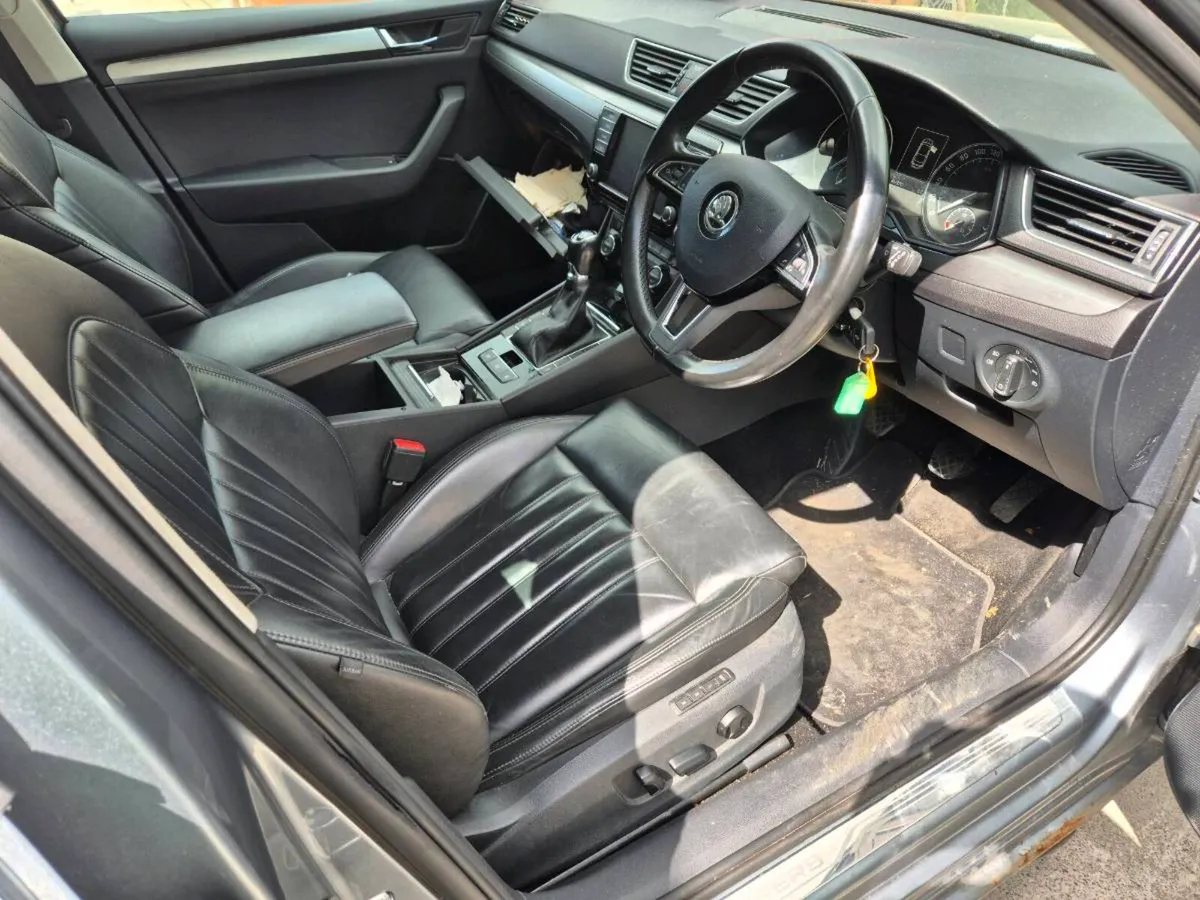 Skoda Superb 2016 - Image 3