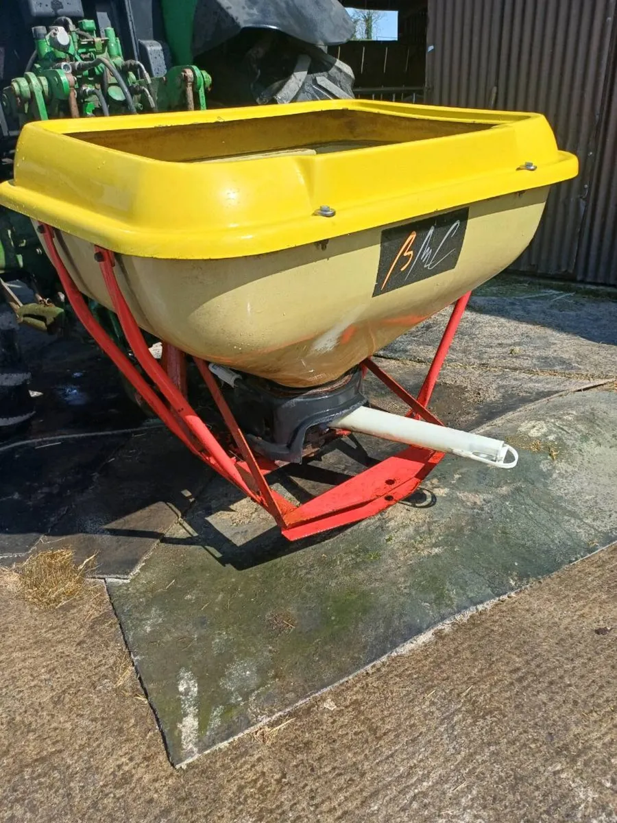 Wagtail Fertiliser Sower - Image 1