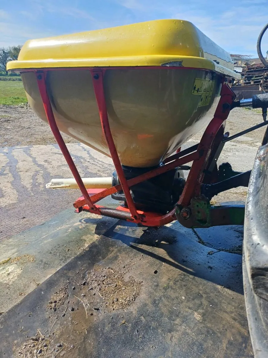 Wagtail Fertiliser Sower - Image 3