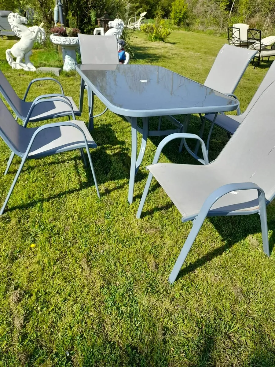 Garden table and chairs - Image 4