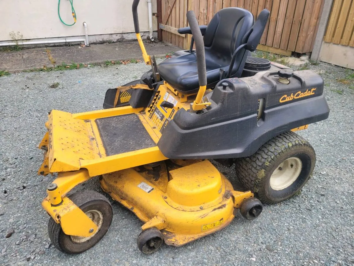 Cub cadet zeroturn - Image 2