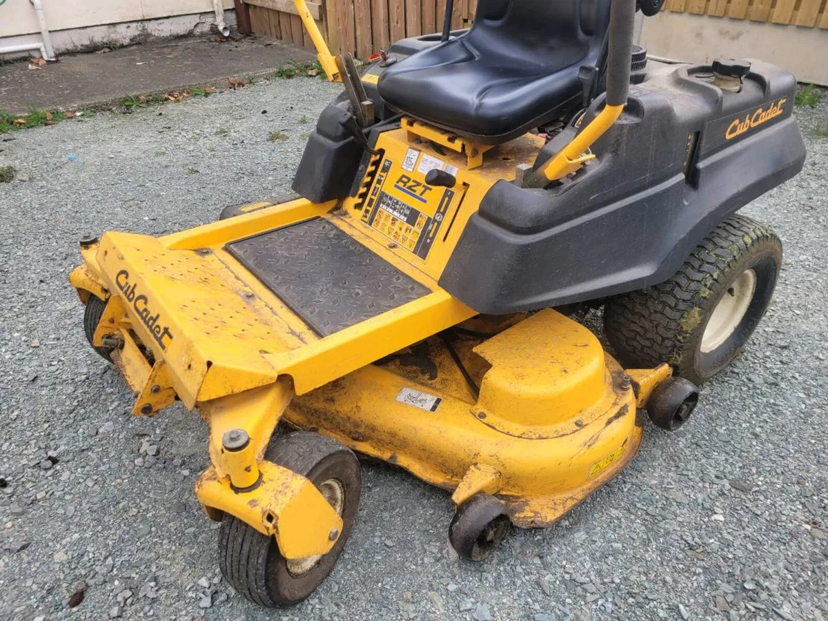 Cub cadet zeroturn - Image 3