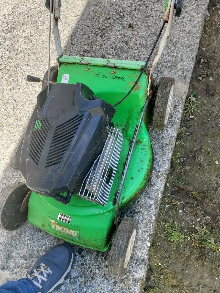 VIKING LAWNMOWER - Image 1