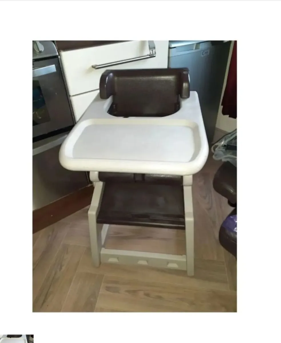 REDUCED Rubbermaid High chair feeding seat - Image 1
