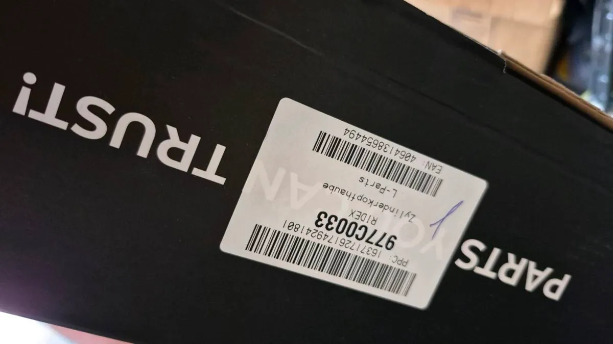 Landrover Discovery 4 Inlet Valve Covers L&R - Image 3