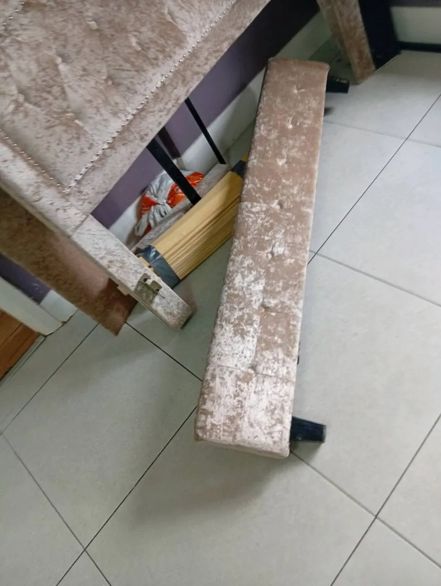 King size bed - Image 2