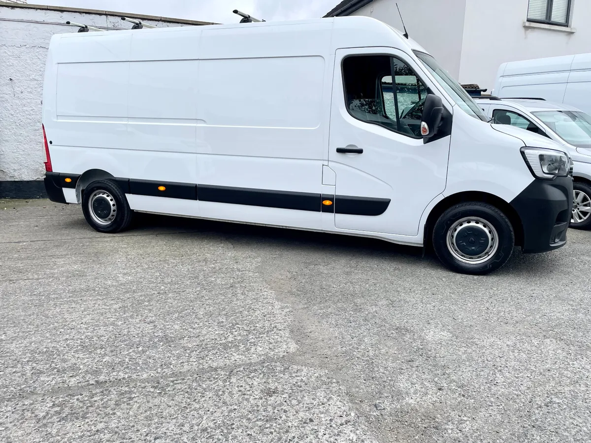 Renault Master LM35 Business 2.3DCI 135 BHP,2023 - Image 2