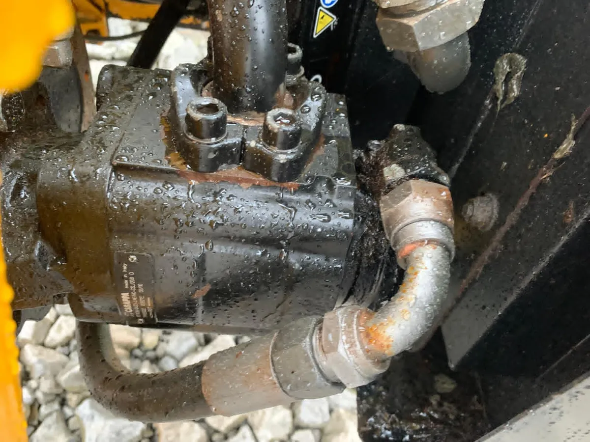 MCCONNEL PA60 FLAIL HEDGER - Image 3