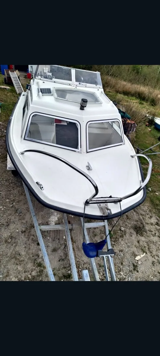 Boat and engine - Image 2