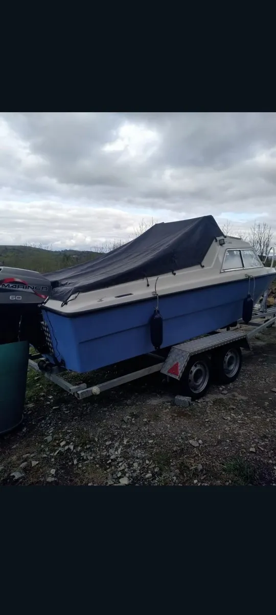 Boat and engine - Image 4