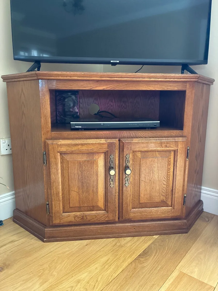 TV unit and Nest of tables - Image 2